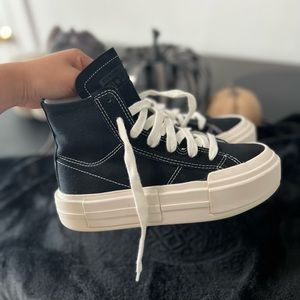 Converse Chuck Taylor All Star Cruise Hightop Platform